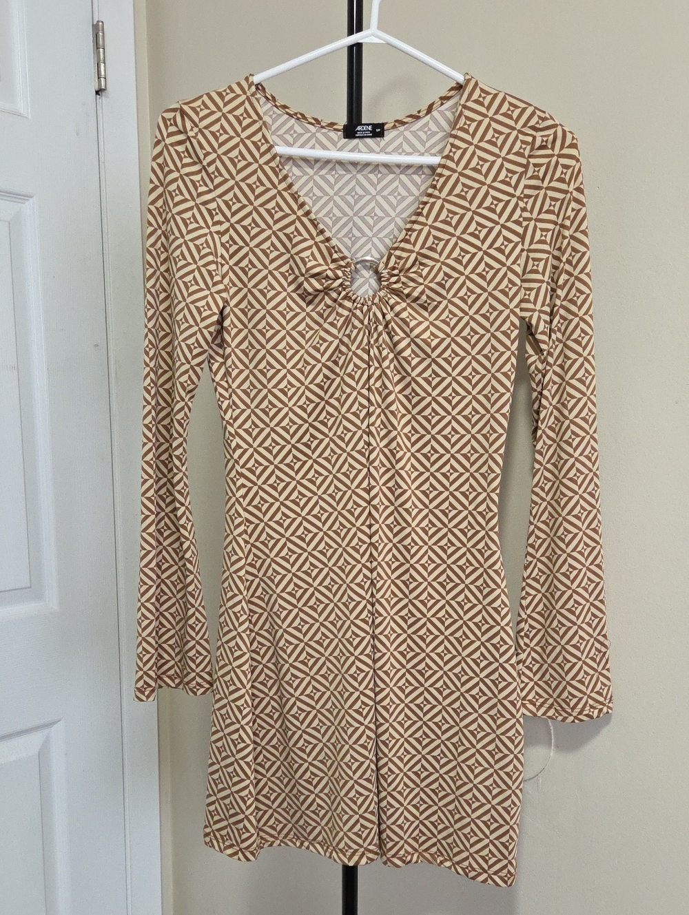 Ardene Beige and Brown Geometric Long-Sleeve Twist-Front Dress